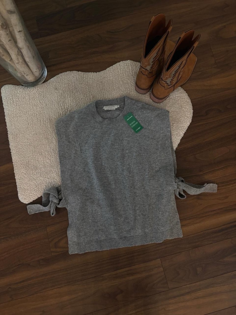 🤎BNWT SLEEVELESS SWEATER